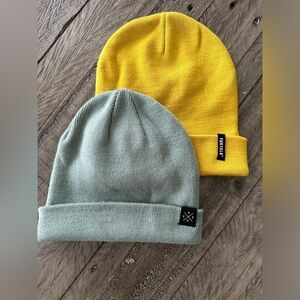Bundle of Toques, excellent condition.